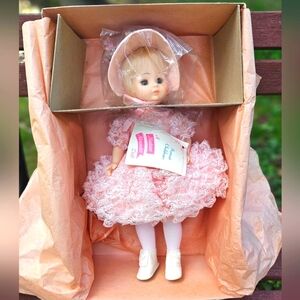 Madame Alexander Renoir Girl #1578 1977. 14" Brand New. Mint.